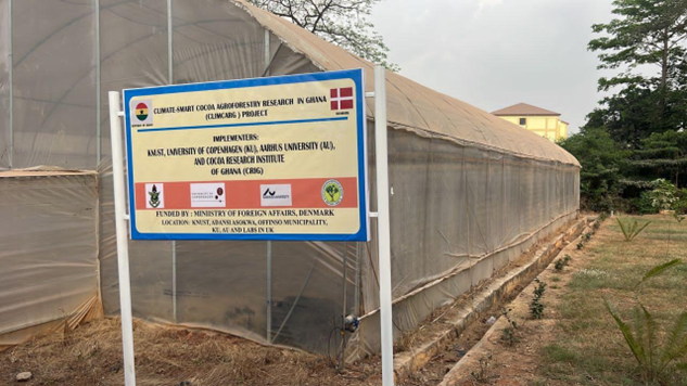 Climate-controlled greenhouse at Faculty of Renewable Natural Resources